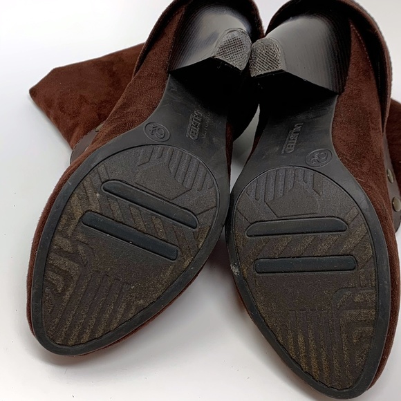 Unlisted Tucked Brown Faux Suede Booties Size 6.5 - Picture 8 of 8